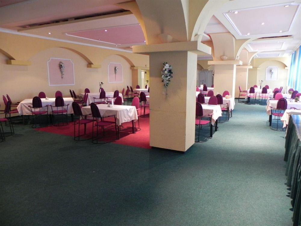 Garni Hotel Junior Bratislava Eksteriør billede