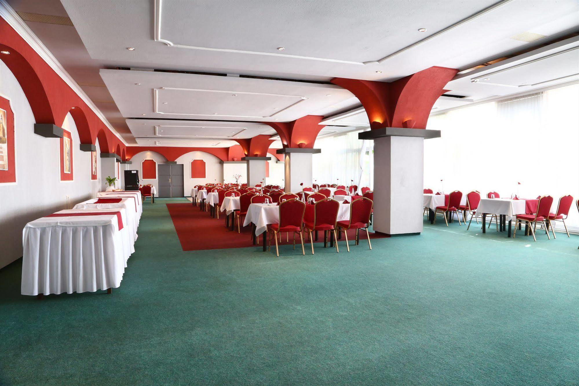 Garni Hotel Junior Bratislava Eksteriør billede