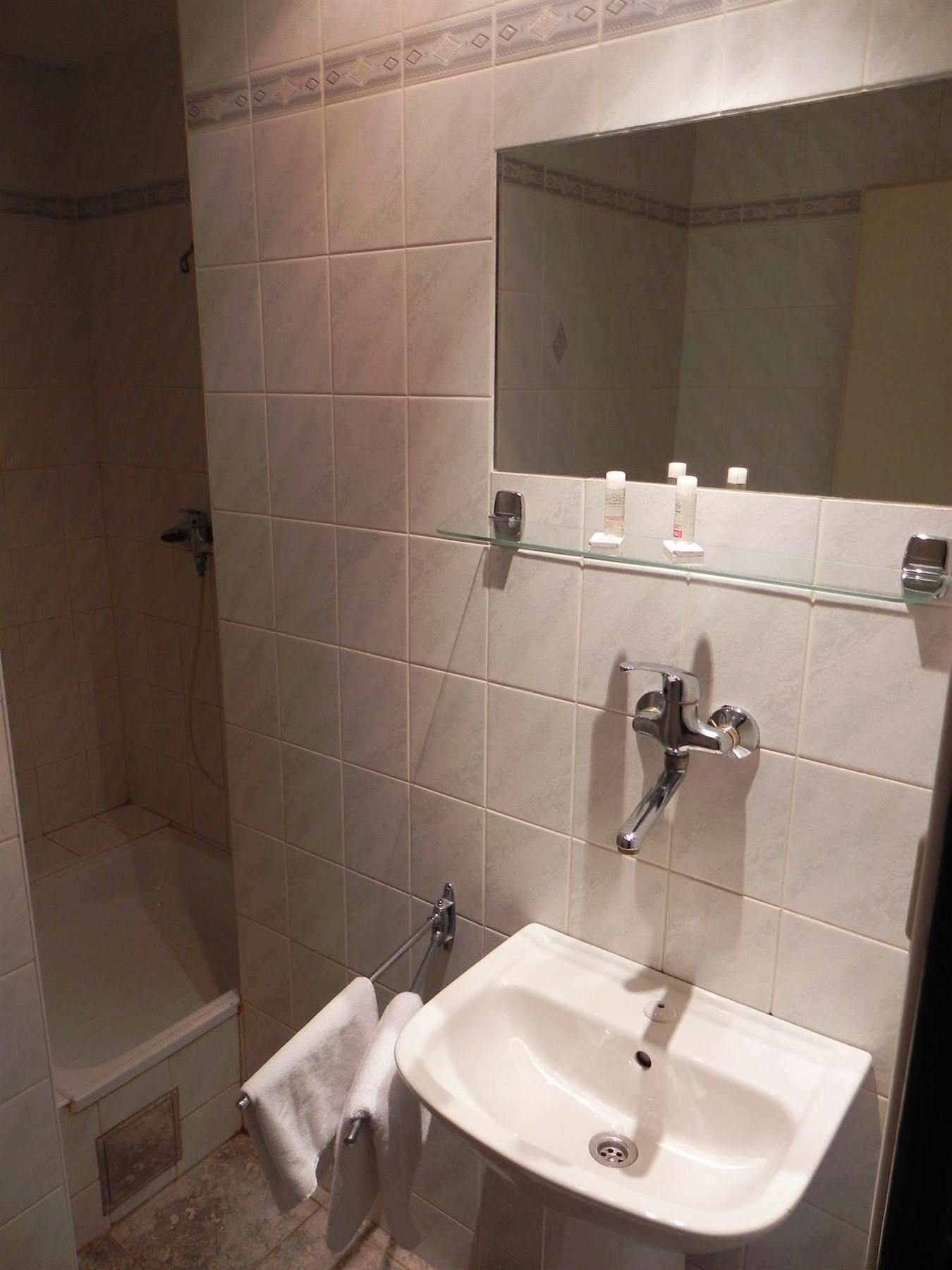 Garni Hotel Junior Bratislava Eksteriør billede