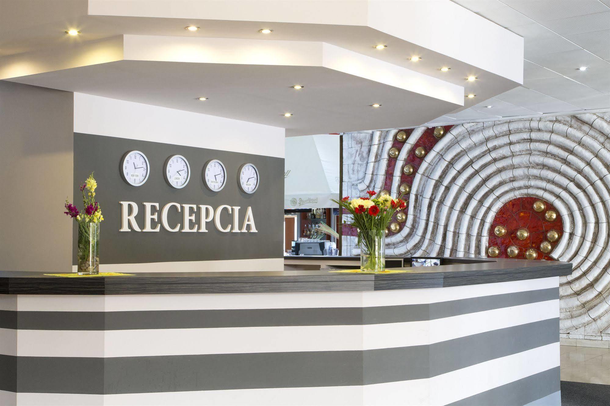 Garni Hotel Junior Bratislava Eksteriør billede