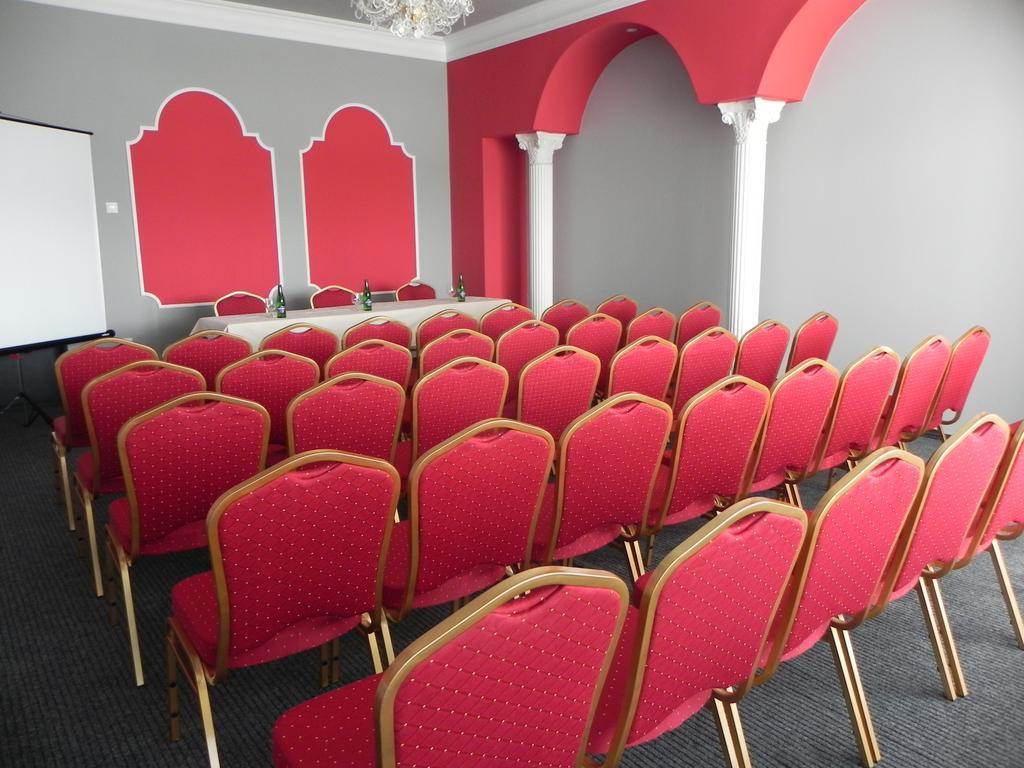 Garni Hotel Junior Bratislava Eksteriør billede