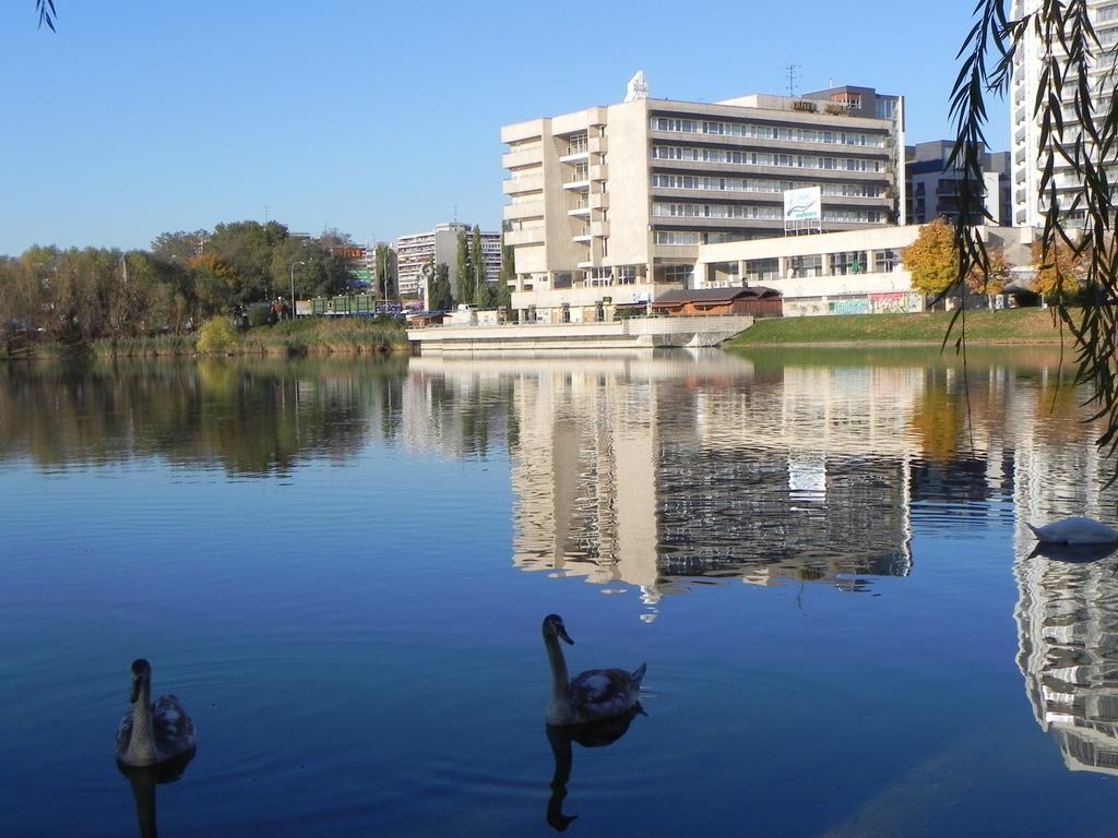 Garni Hotel Junior Bratislava Eksteriør billede